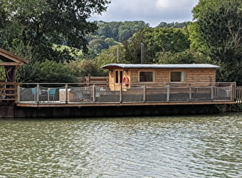 Les Lodges du Canal de Bourgogne - la Toue cabanée - CHASSEY